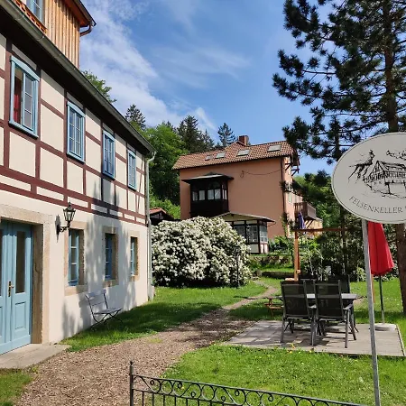 Felsenkeller Bielatal * Rosenthal-Bielatal